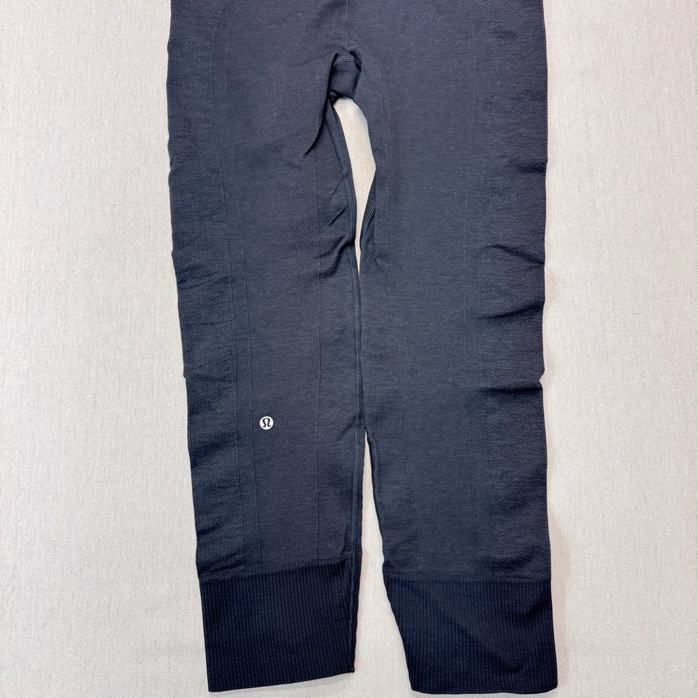 Lululemon Ebb to Street Seamless Ribbed Cuff Pants Womens Size L 8 Gray Tights - Picture 6 of 10